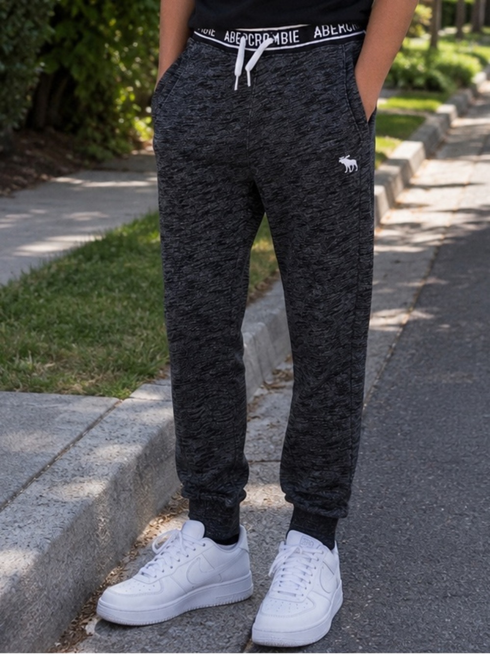 Abercrombie Kids Jogger Sweatpants Youth Size 13/14 Gray Black Athletic